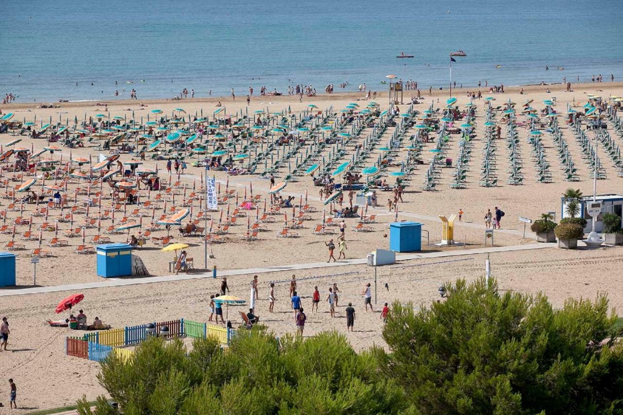 Girasole - Appartamenti Bibione Exterior foto
